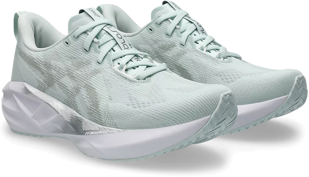 Кроссовки Asics Novablast 5