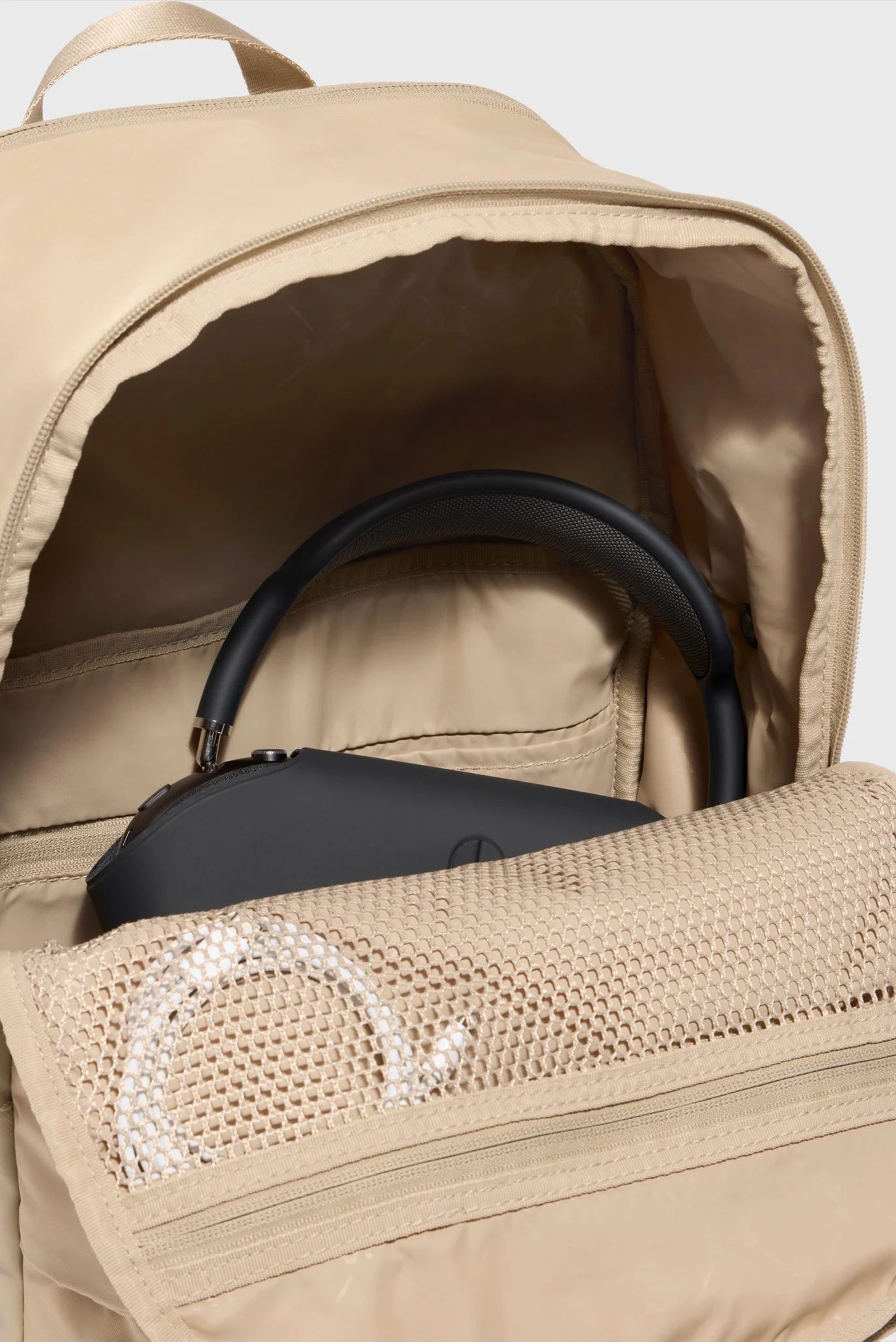 Рюкзак Under Armour UA Studio Spirit Backpack
