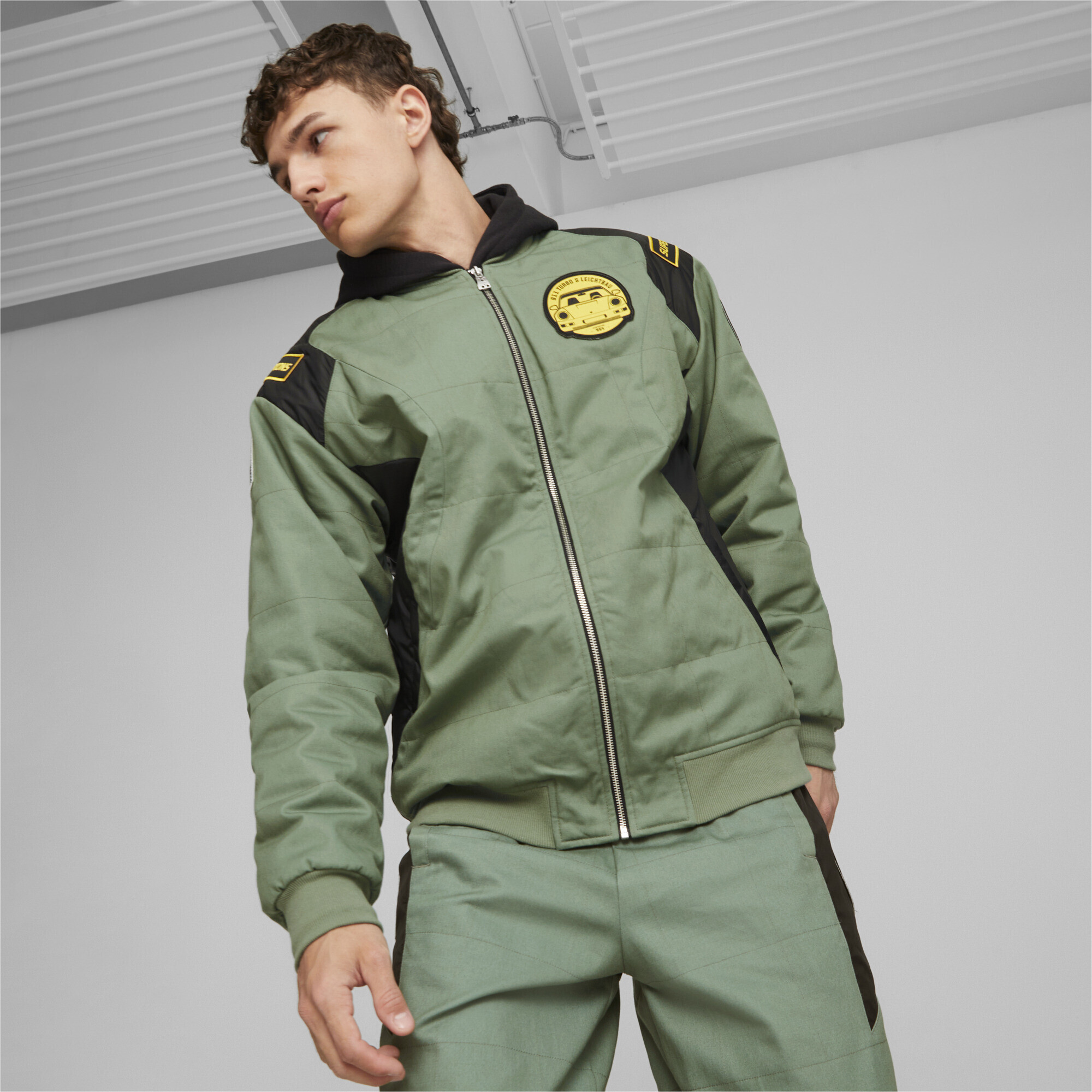 Бомбер Puma Pl Garage Crew Jacket