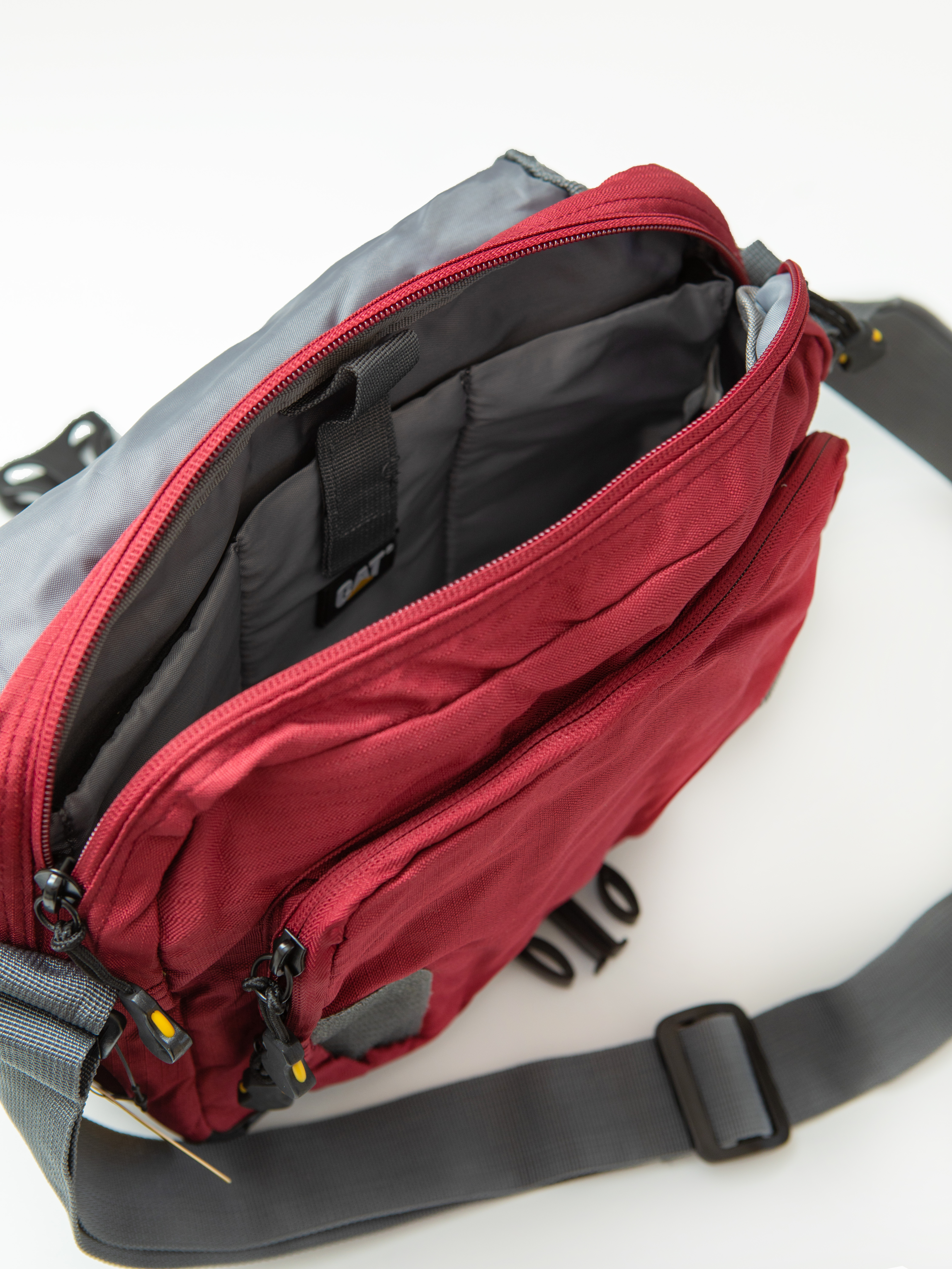 Сумка Caterpillar MAROON/ORANGE SMALL MESSENGER IRON URBAN ACTIVE