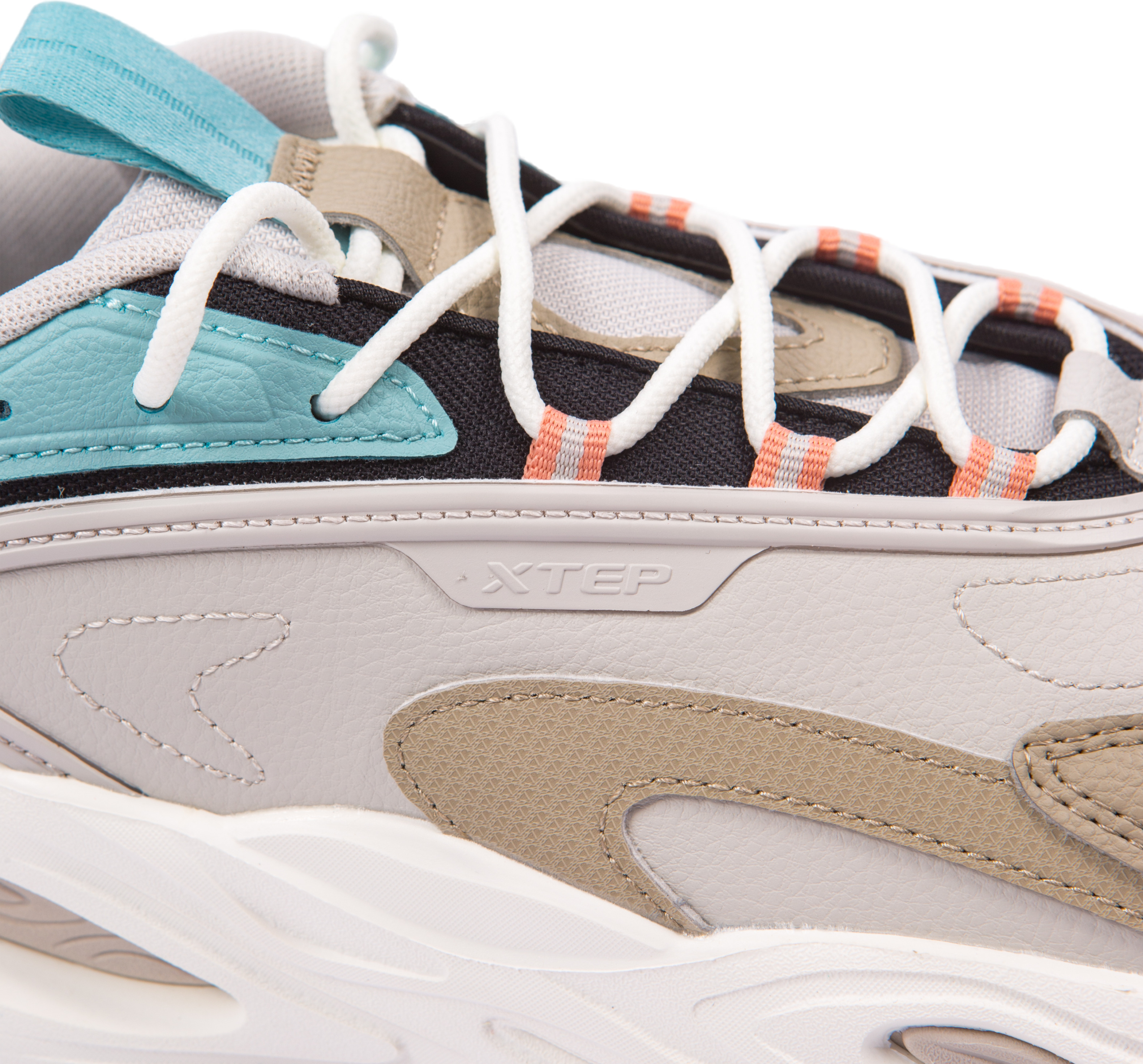 Кроссовки Xtep Retro Daddy Series Sports Life
