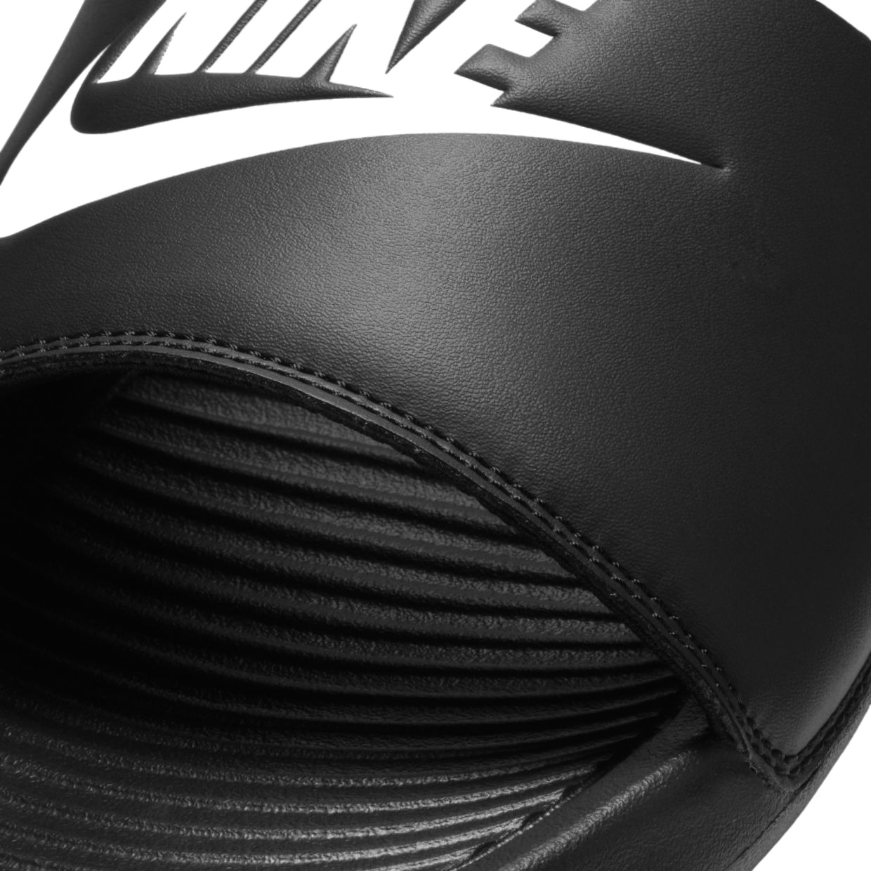 Шлепанцы Nike M Victori One Slide
