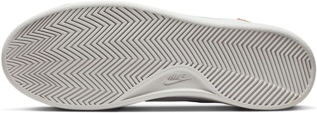 Кроссовки Nike W Court Royale 2 Mid