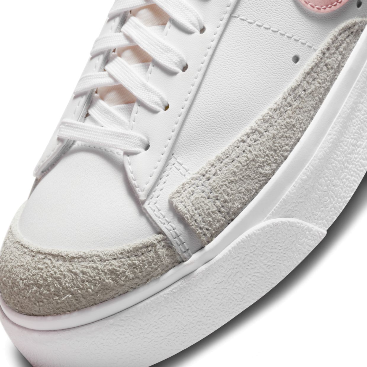 Кроссовки Nike W BLAZER LOW PLATFORM
