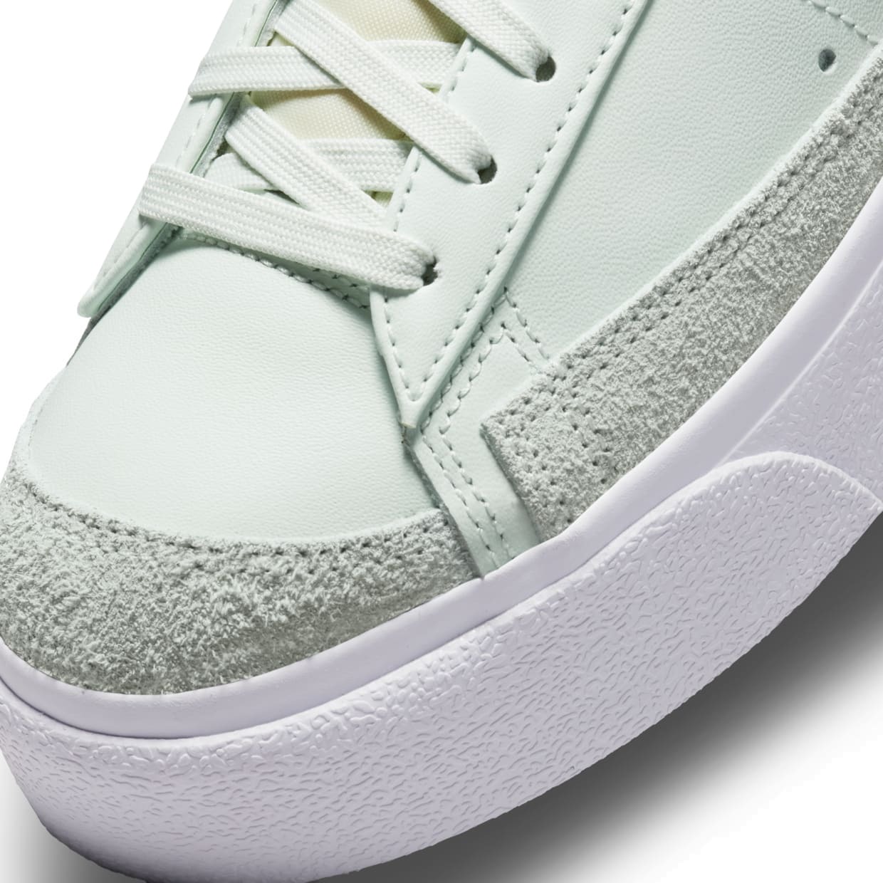 Кроссовки Nike Blazer Low Platform