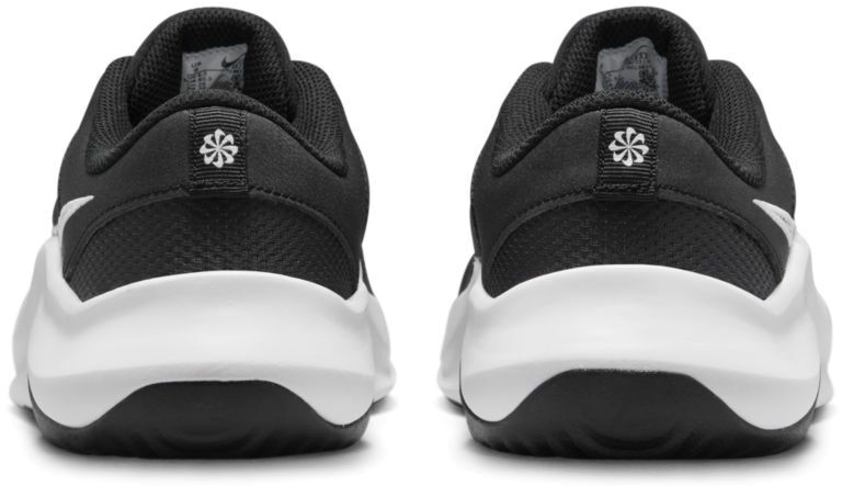 Кроссовки Nike W Legend Essential 3 Next Nature Training