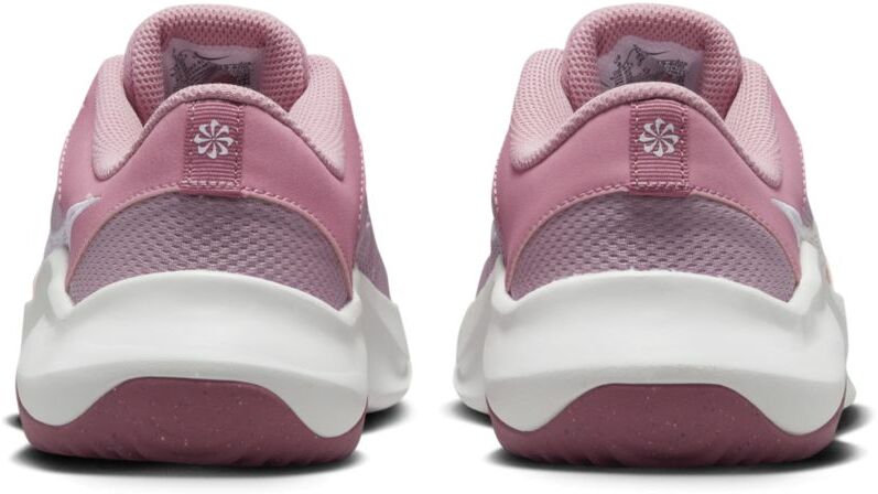 Кроссовки Nike W Legend Essential 3 Next Nature Training