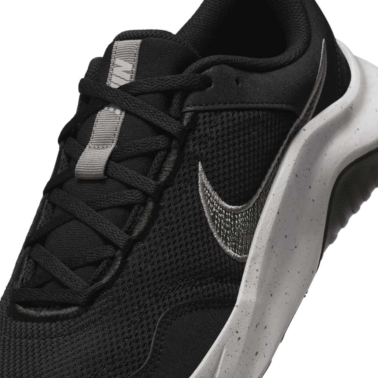 Кроссовки Nike Legend Essential 3 Next Nature
