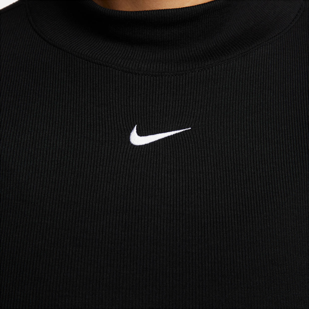 Лонгслив Nike W NSW ESSNTL RIB MOCK LS TOP