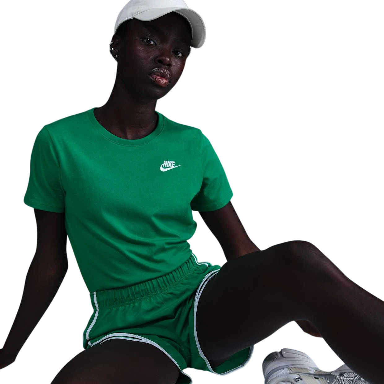 Футболка Nike W NSW CLUB SS TEE