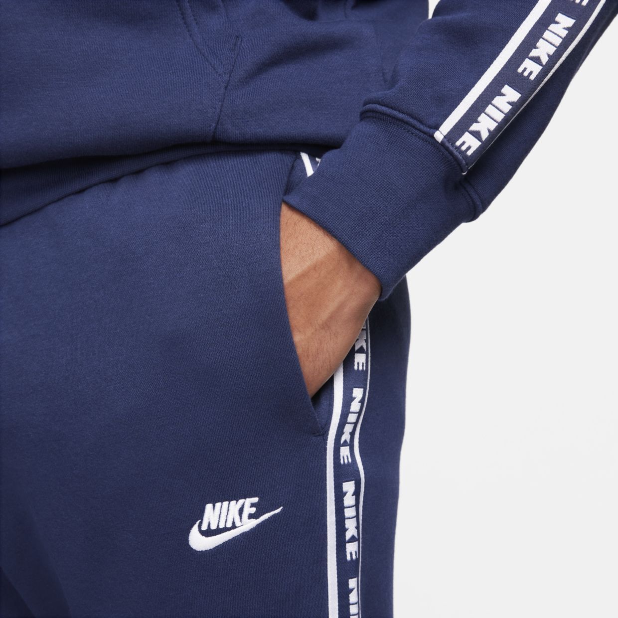 Спортивный костюм Nike M Club Fleece Graphic Track Suit