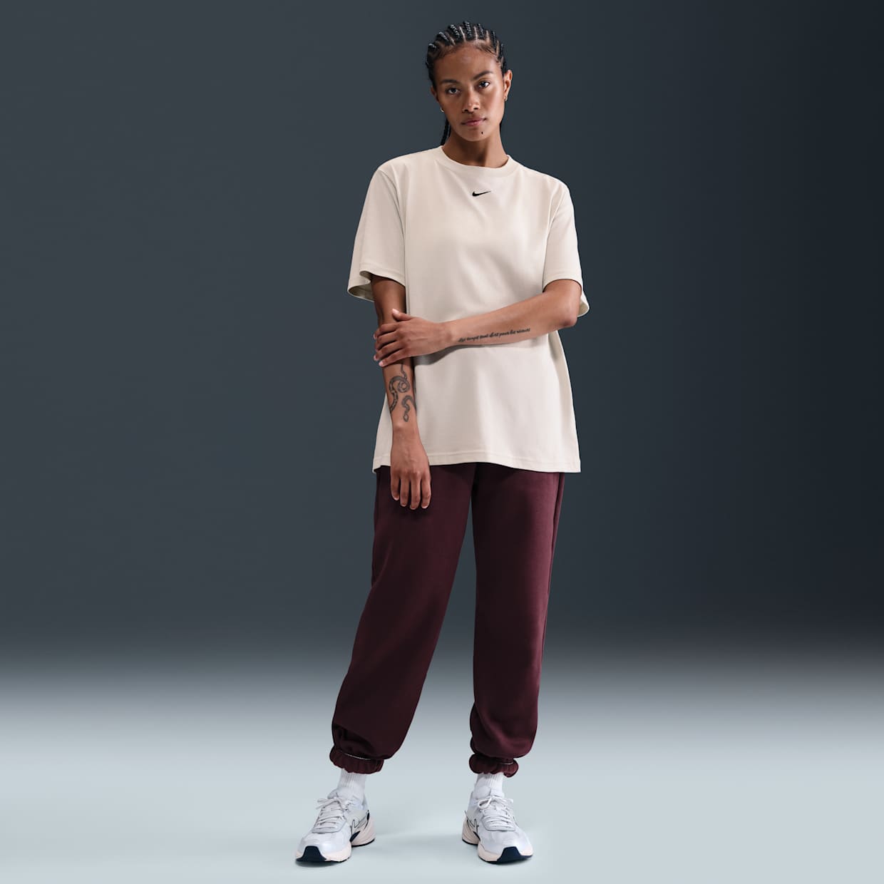 Футболка Nike W NSW TEE ESSNTL LBR