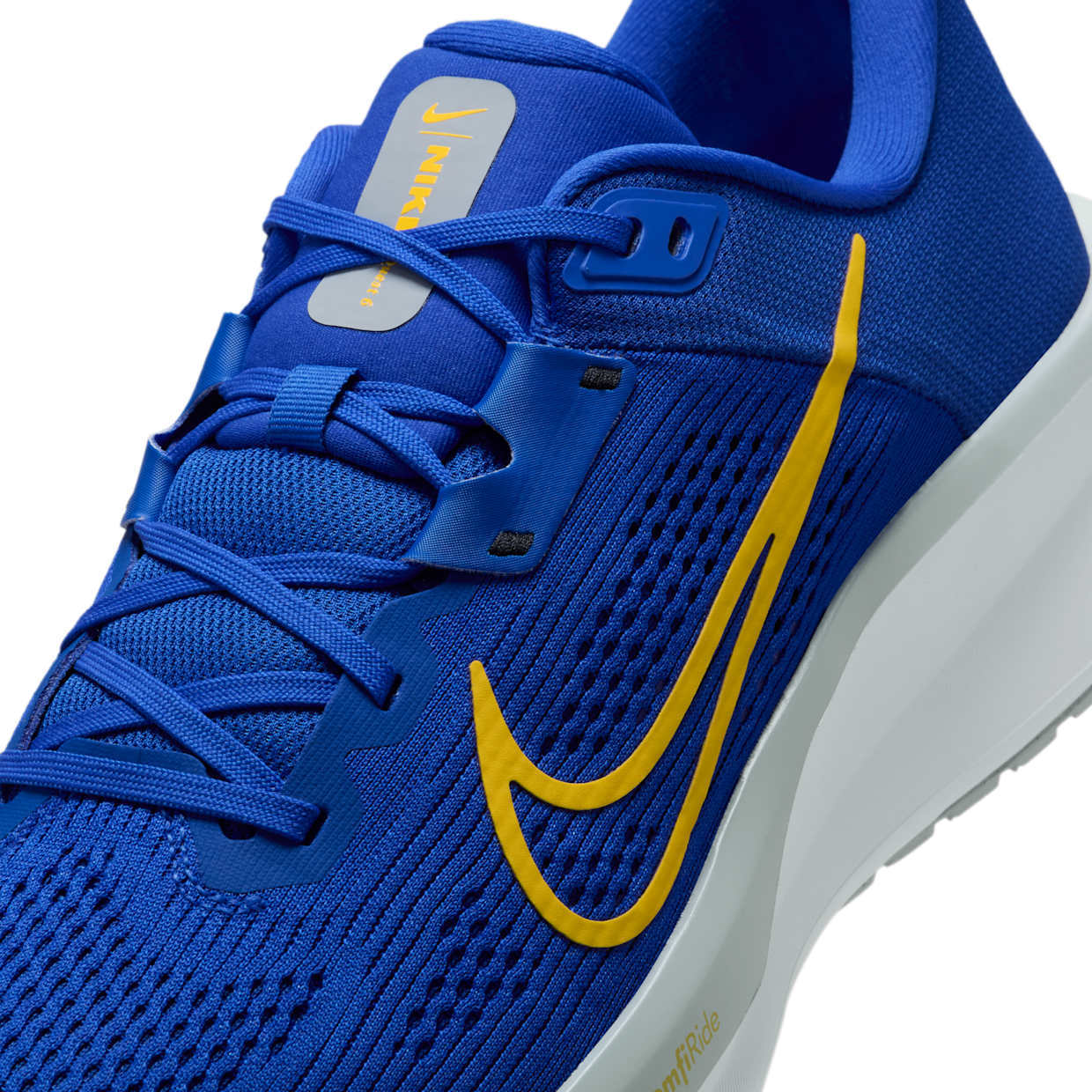 Кроссовки Nike Quest 6