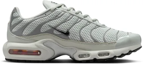 Кроссовки Nike W AIR MAX PLUS (FV8480-002) купить за 19899 в