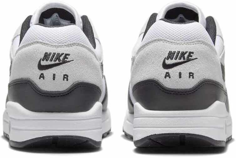 Кроссовки Nike Air Max 1 Essential