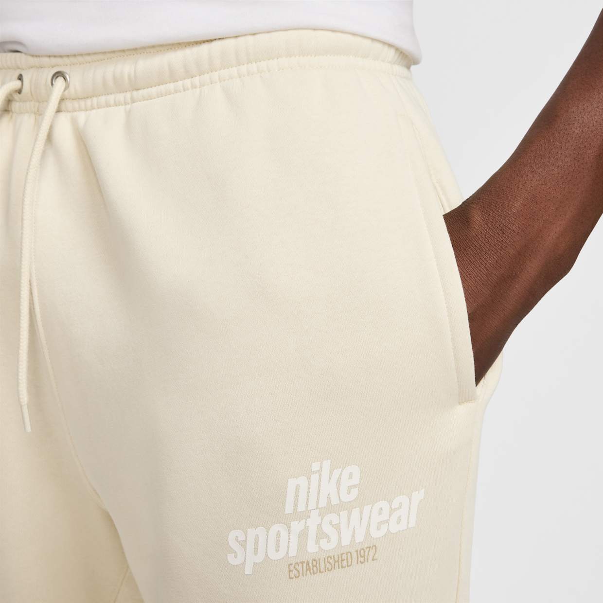 Брюки Nike M Nk Club Bb Cf Pant Nsw Gfx