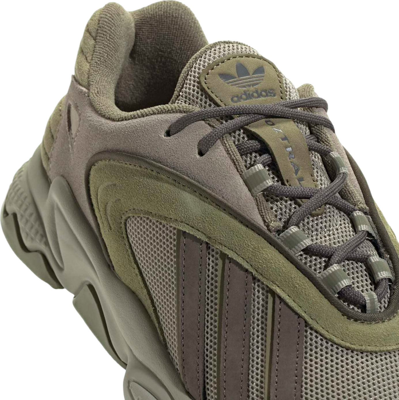 Кроссовки Adidas Oztral